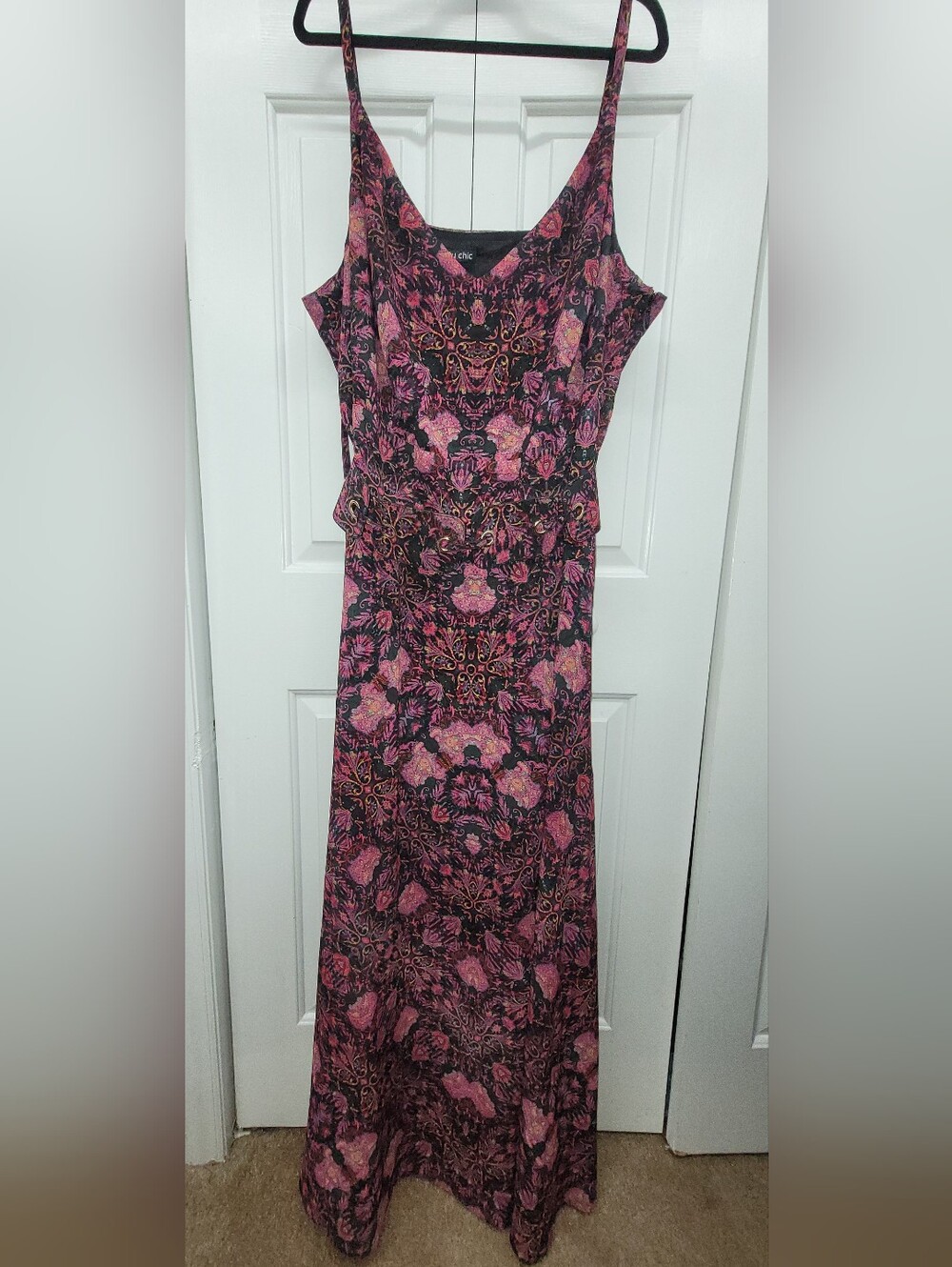 CITY CHIC Dream Weaver Maxi Dress | Boho Paisley Print Sleeveless Maxi - Picture 2 of 10